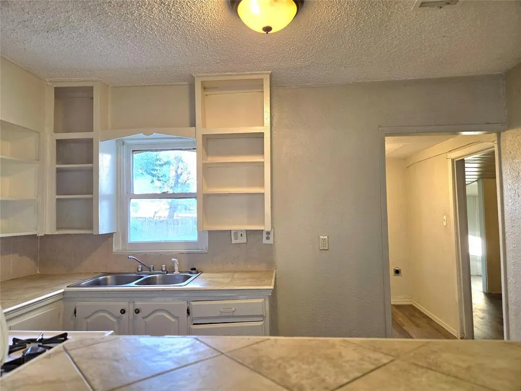 Photo 9 — 5843 NW 24th Street, Oklahoma City, OK 73127