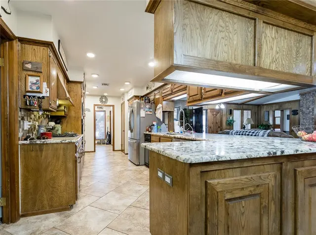 Photo 4 — 909 N Randall Avenue, Elk City, OK 73644