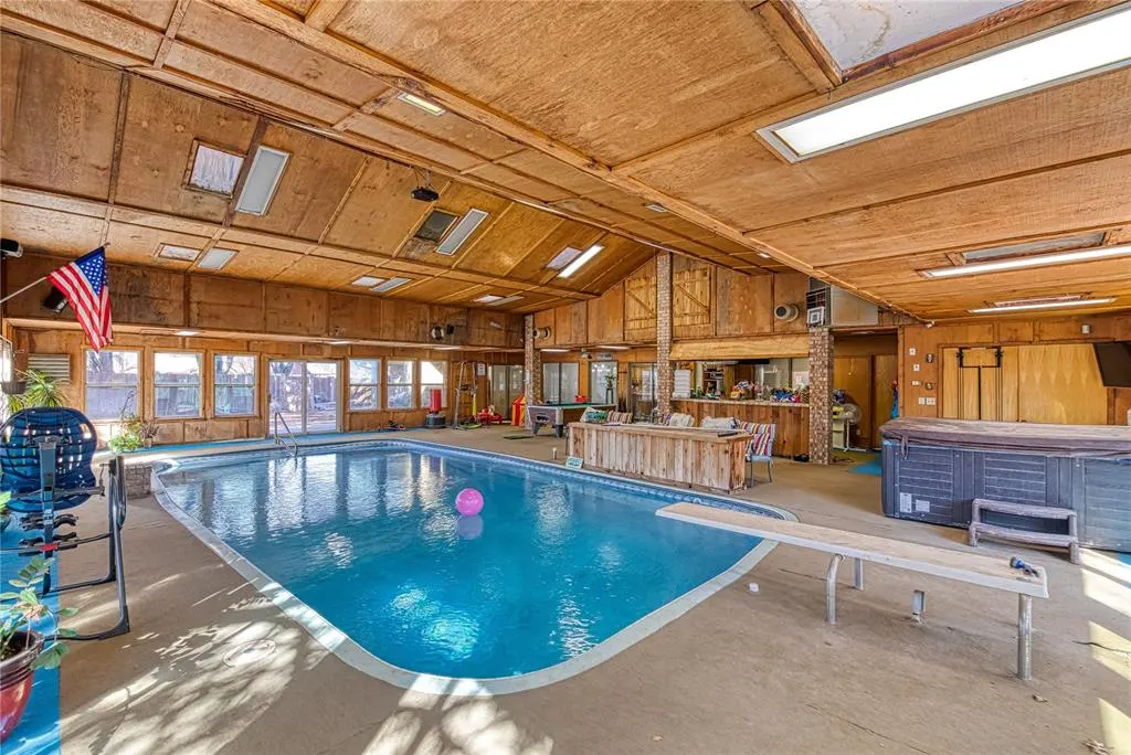 Photo 10 — 909 N Randall Avenue, Elk City, OK 73644