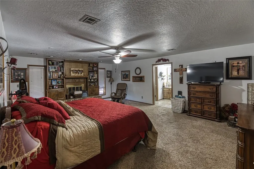 Photo 11 — 909 N Randall Avenue, Elk City, OK 73644