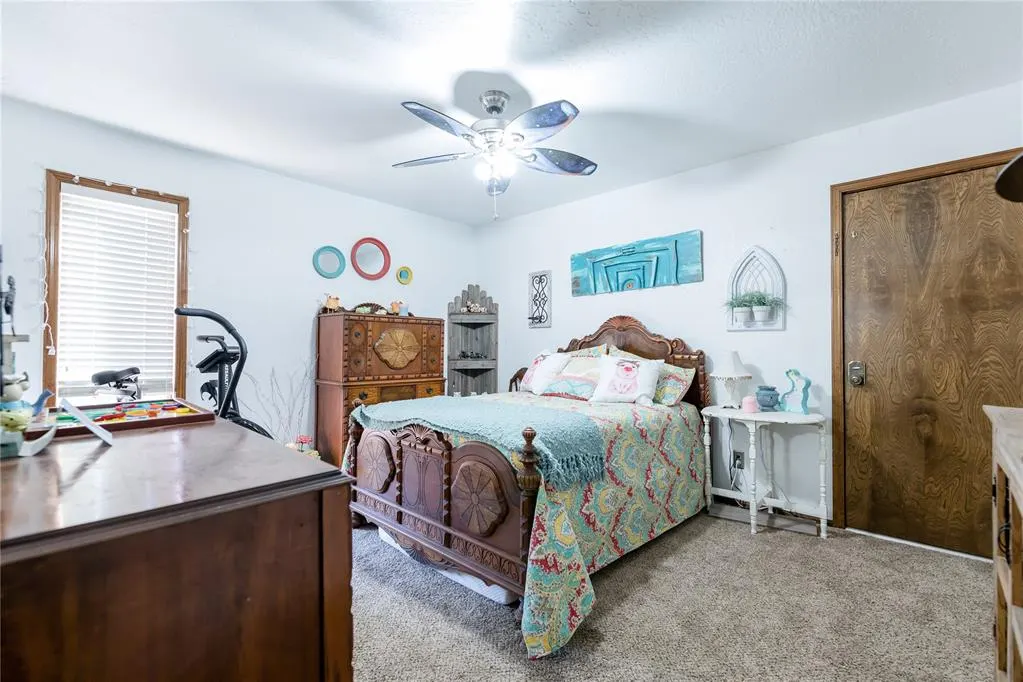 Photo 17 — 909 N Randall Avenue, Elk City, OK 73644
