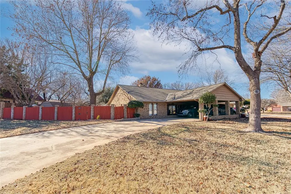Photo 24 — 909 N Randall Avenue, Elk City, OK 73644