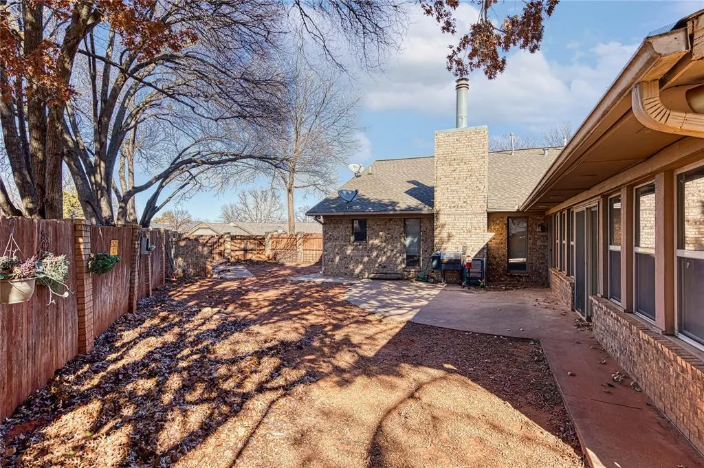 Photo 25 — 909 N Randall Avenue, Elk City, OK 73644