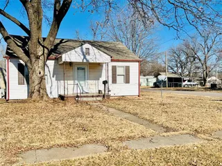 Sold home at 1401 W 2nd Street