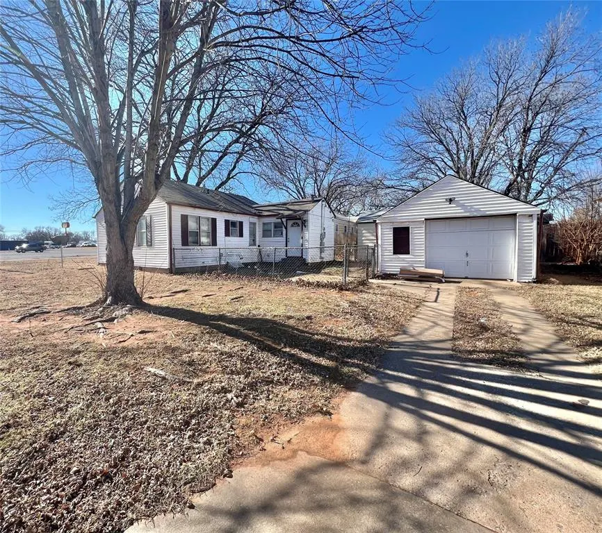 Photo 3 — 1401 W 2nd Street, Elk City, OK 73644