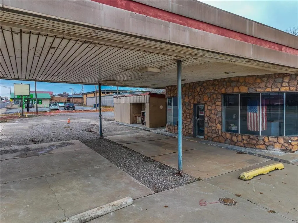 Photo 5 — 330 S Green Avenue, Purcell, OK 73080