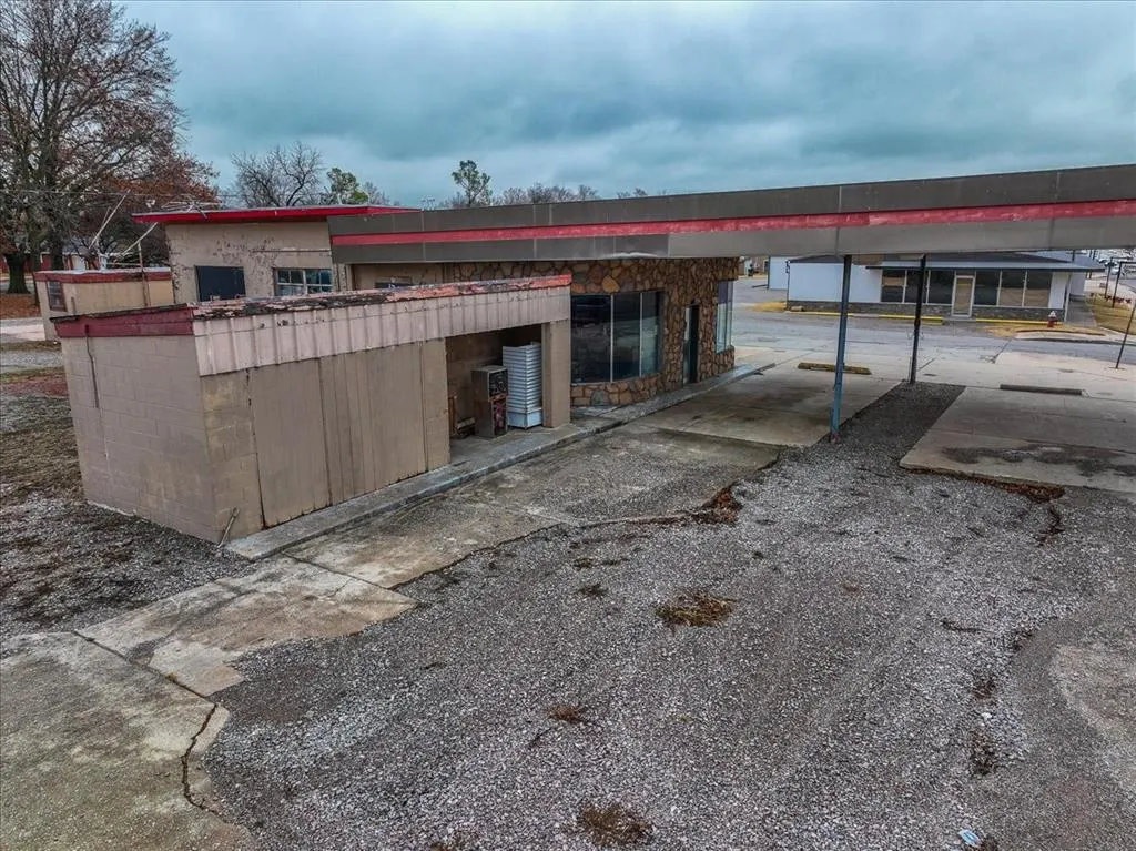 Photo 6 — 330 S Green Avenue, Purcell, OK 73080