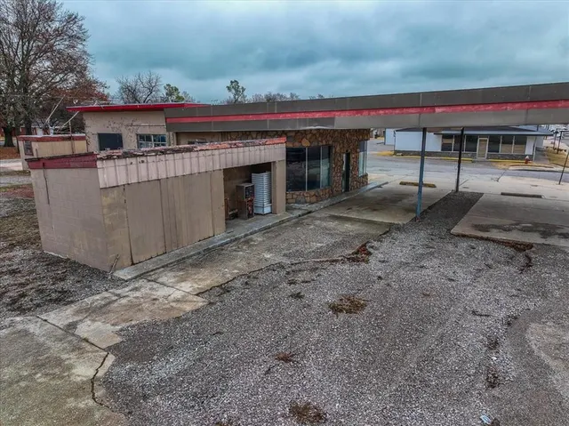 Photo 6 — 330 S Green Avenue, Purcell, OK 73080