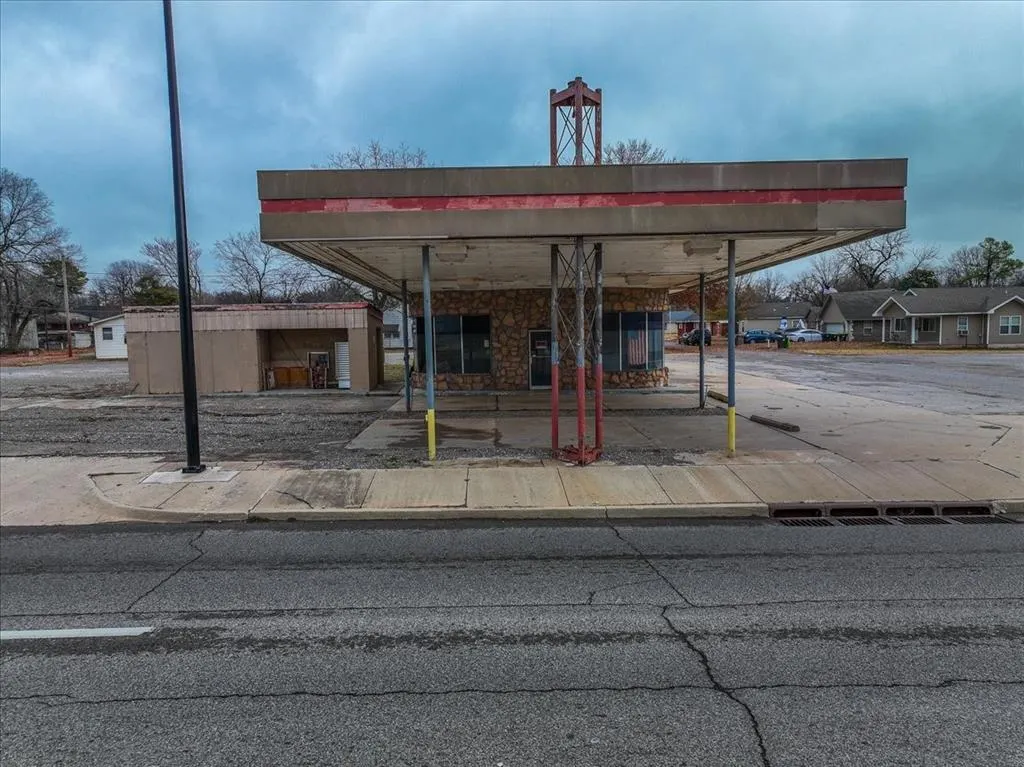 Photo 8 — 330 S Green Avenue, Purcell, OK 73080