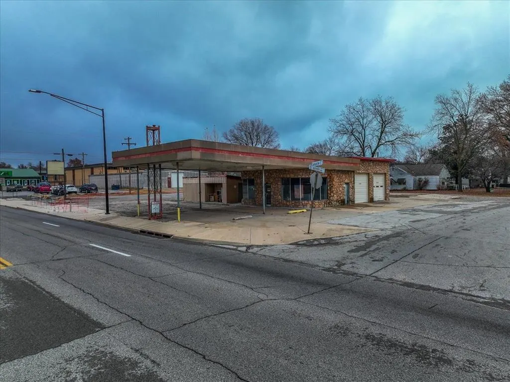 Photo 9 — 330 S Green Avenue, Purcell, OK 73080