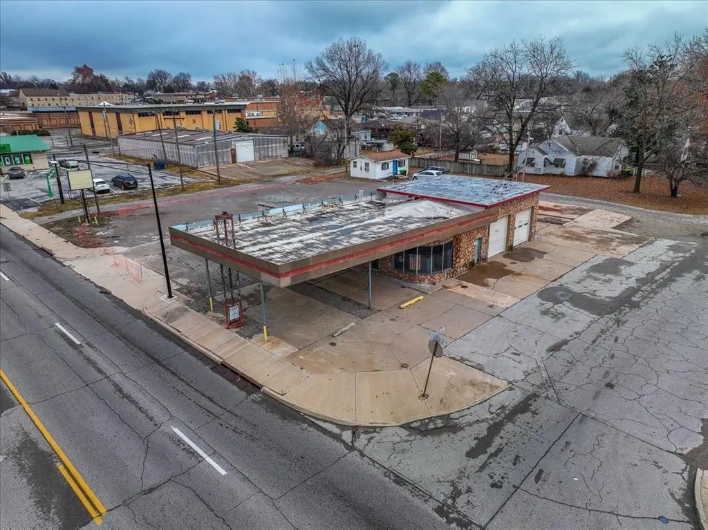 Photo 10 — 330 S Green Avenue, Purcell, OK 73080