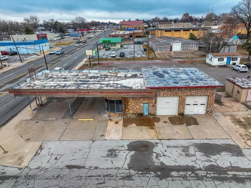 Photo 11 — 330 S Green Avenue, Purcell, OK 73080