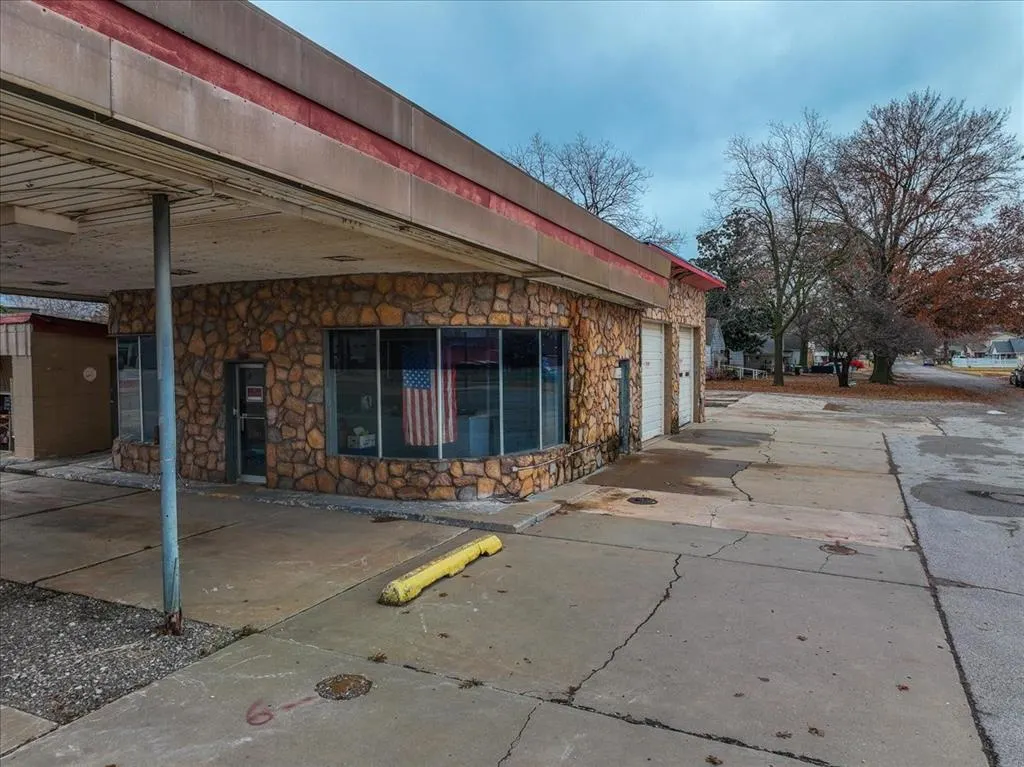 Photo 14 — 330 S Green Avenue, Purcell, OK 73080