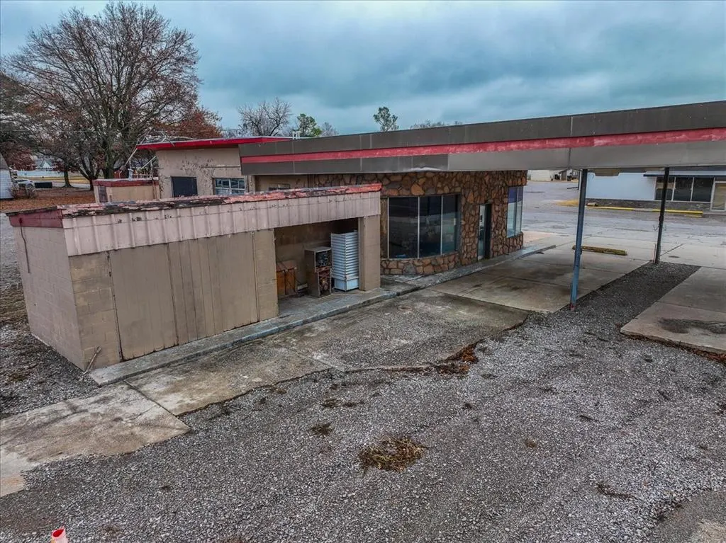Photo 15 — 330 S Green Avenue, Purcell, OK 73080
