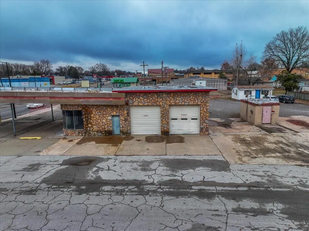 Photo 18 — 330 S Green Avenue, Purcell, OK 73080