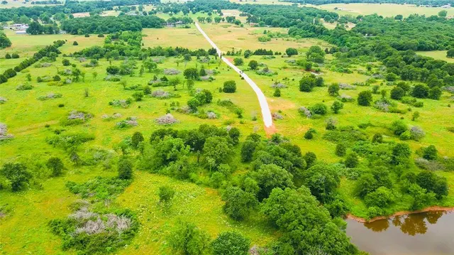 Photo 2 — 9146 Bryant Road, Lexington, OK 73051