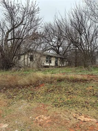 Sold home at 21290 E Eighth Street