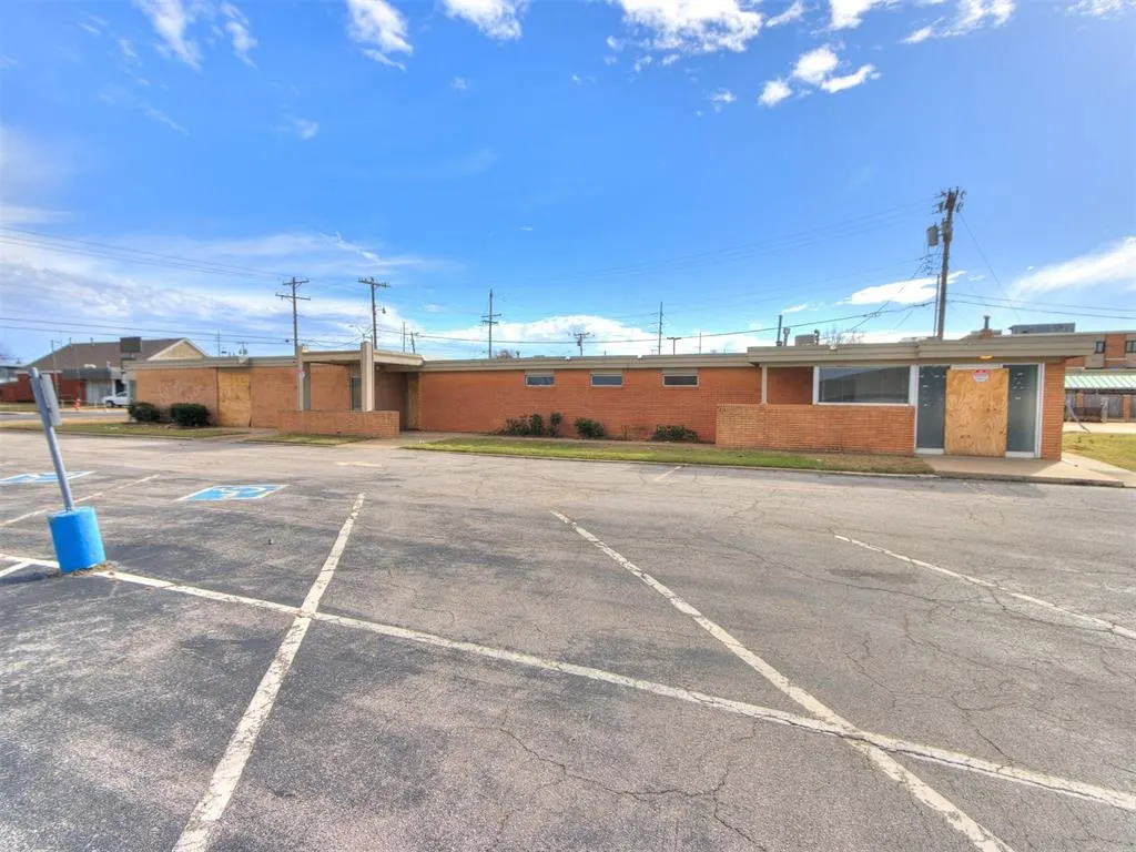 Front exterior — 5835 S Pennsylvania Avenue, Oklahoma City, OK 73119