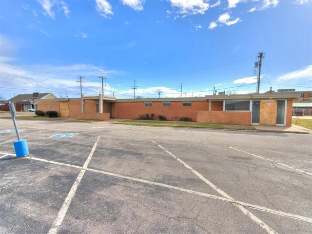Front exterior — 5835 S Pennsylvania Avenue, Oklahoma City, OK 73119
