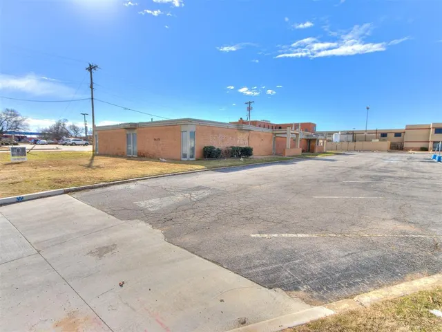 Photo 3 — 5835 S Pennsylvania Avenue, Oklahoma City, OK 73119