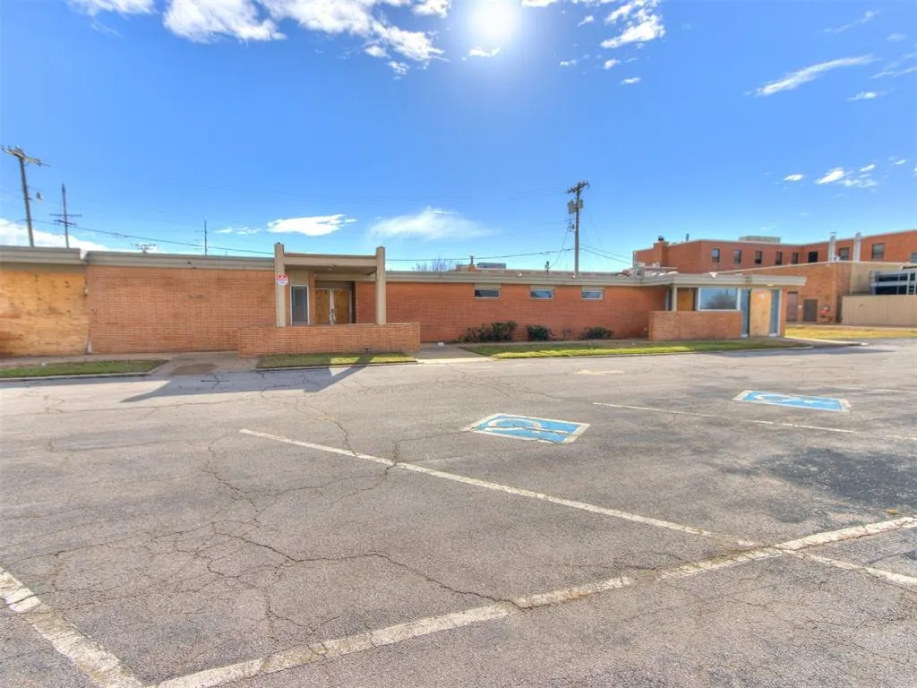 Photo 42 — 5835 S Pennsylvania Avenue, Oklahoma City, OK 73119