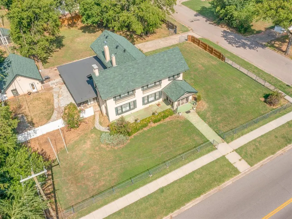 Photo 35 — 2318 N Broadway Avenue, Shawnee, OK 74804
