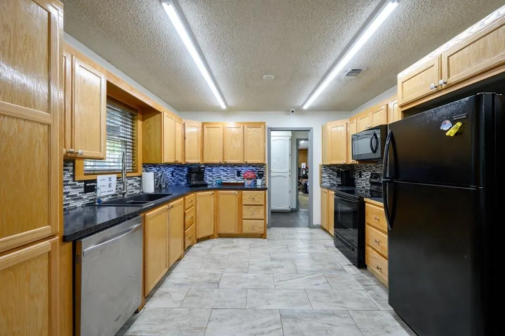 Photo 3 — 141 Wildwood Trail, Broken Bow, OK 74728