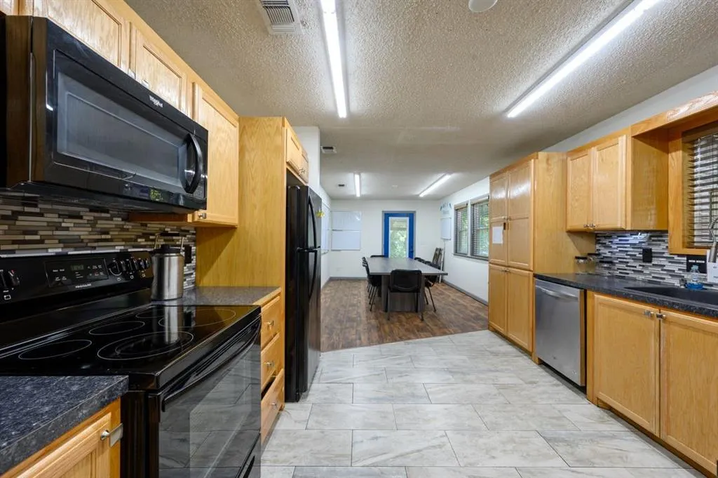 Photo 4 — 141 Wildwood Trail, Broken Bow, OK 74728