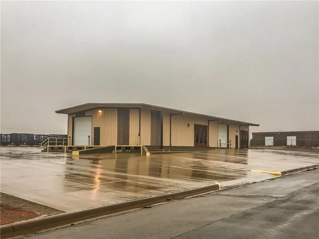 Front exterior — 1313 Airport Industrial, Elk City, OK 73644