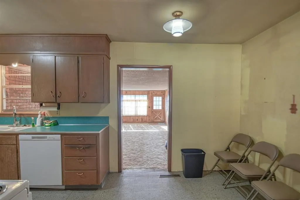Photo 14 — 1626 Lenox Drive, Norman, OK 73069