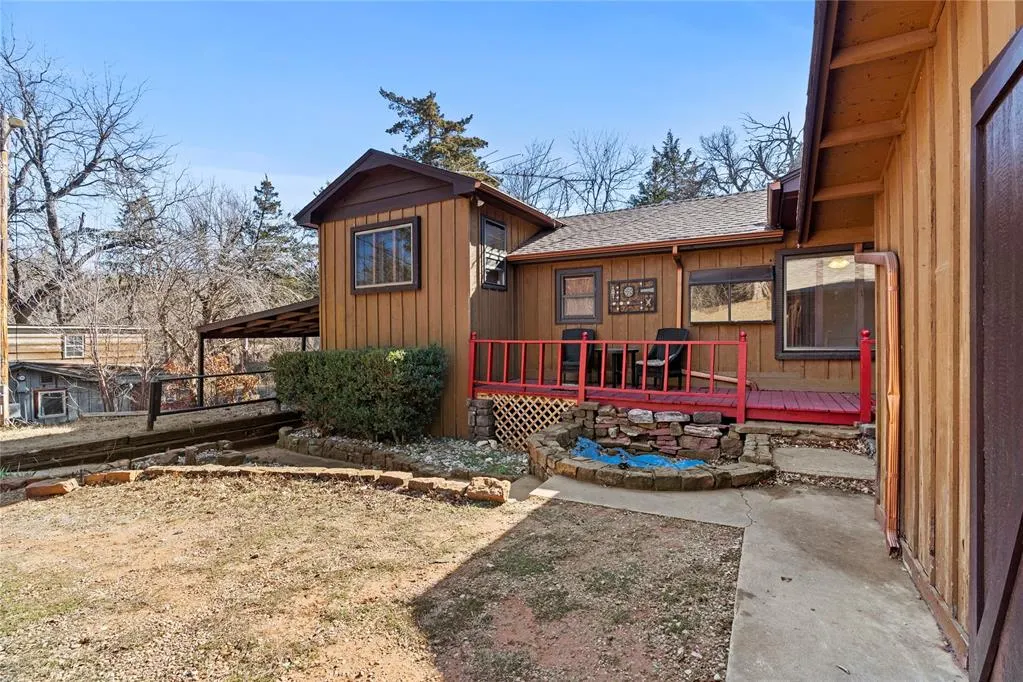 Photo 3 — 569 5th Street, Hinton, OK 73047