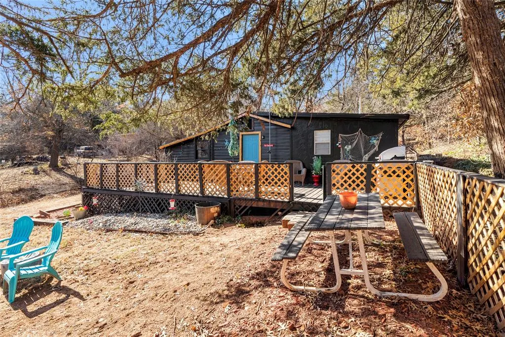 Photo 3 — 21240 E 2nd Street, Hinton, OK 73047