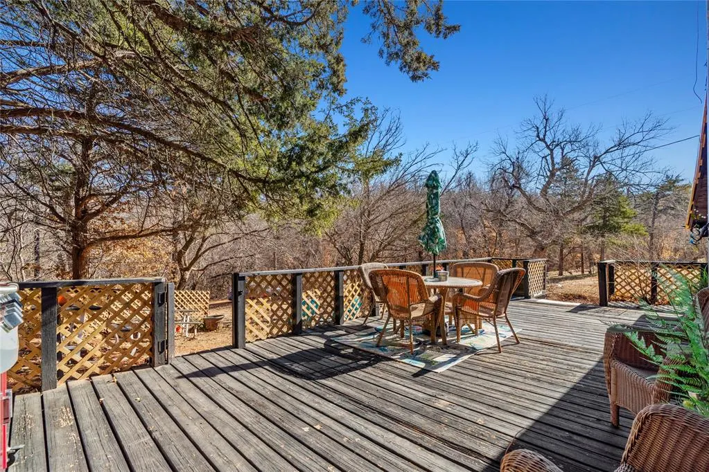 Photo 5 — 21240 E 2nd Street, Hinton, OK 73047