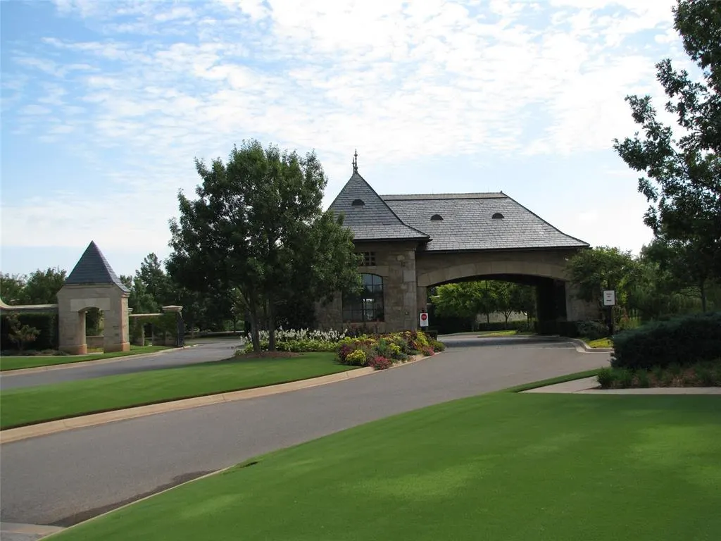Photo 6 — 5724 Promenade Square, Oklahoma City, OK 73142