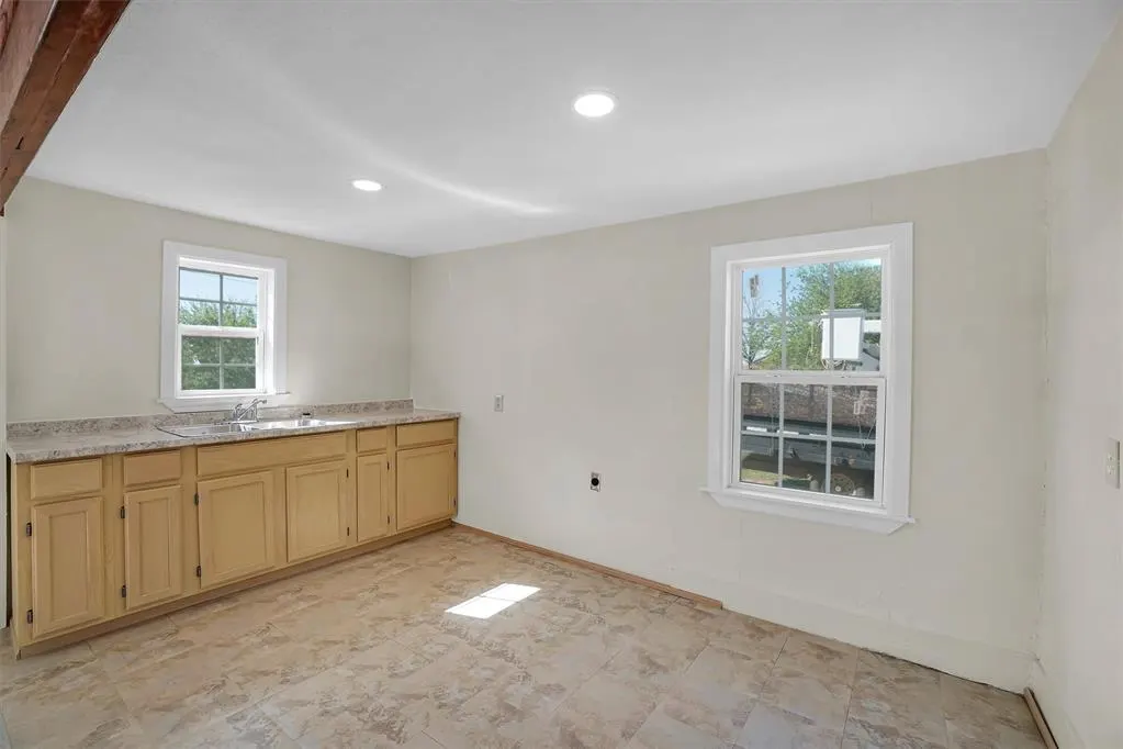 Photo 10 — 906 N Jackson Street, Altus, OK 73521
