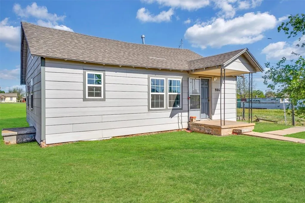 Photo 2 — 906 N Jackson Street, Altus, OK 73521