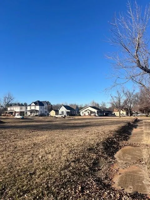 Front exterior — 1501 W Noble Avenue, Guthrie, OK 73044