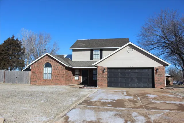 Photo 3 — 201 E Park Plaza Drive, Stroud, OK 74079
