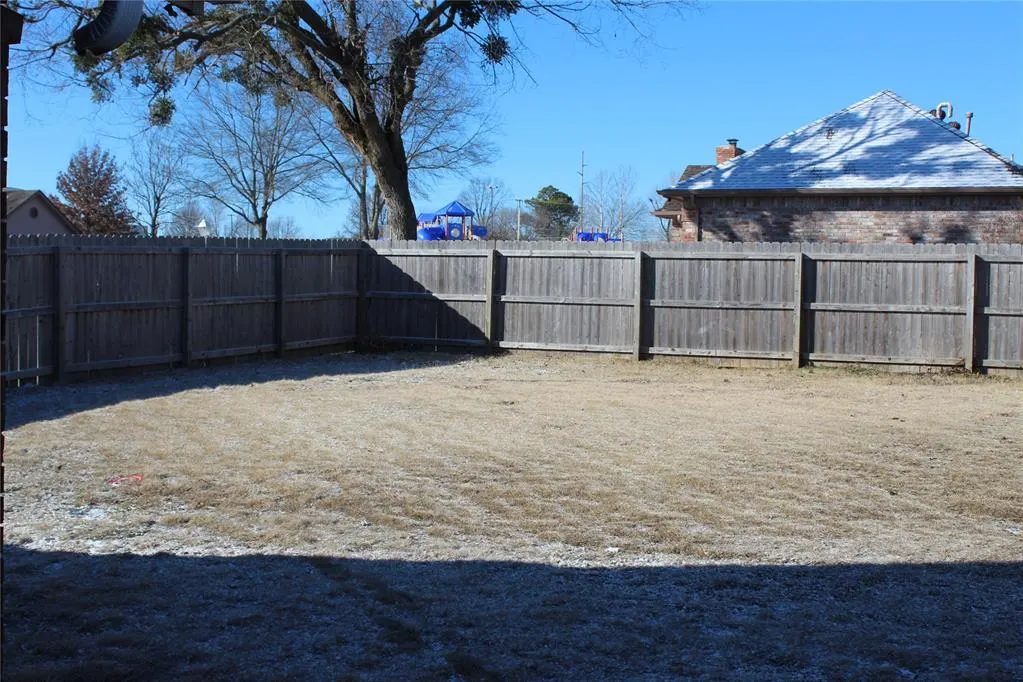 Photo 10 — 201 E Park Plaza Drive, Stroud, OK 74079