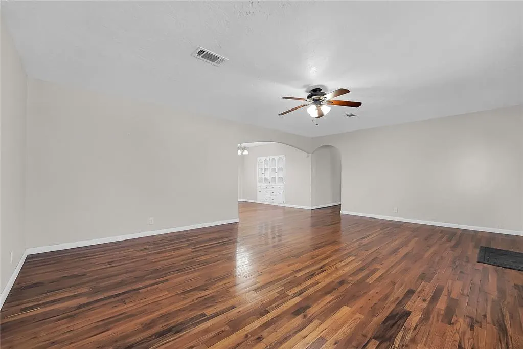 Photo 4 — 1122 W Ave C, Elk City, OK 73644