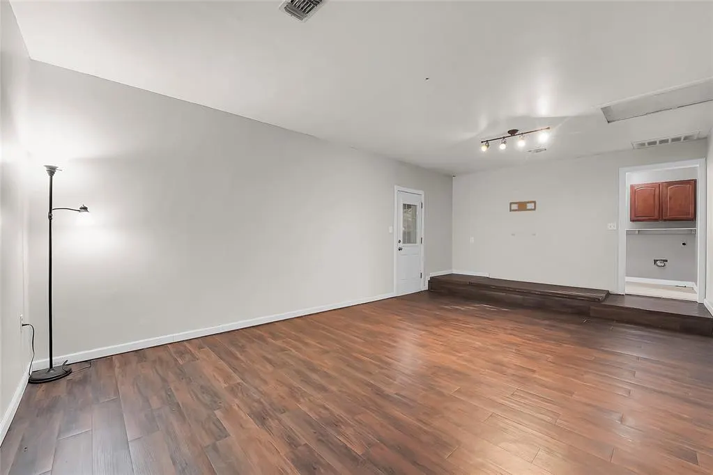 Photo 21 — 1122 W Ave C, Elk City, OK 73644