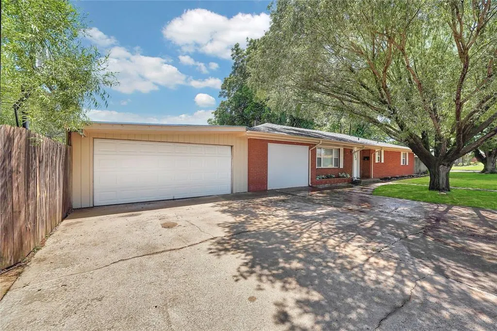 Photo 27 — 1122 W Ave C, Elk City, OK 73644