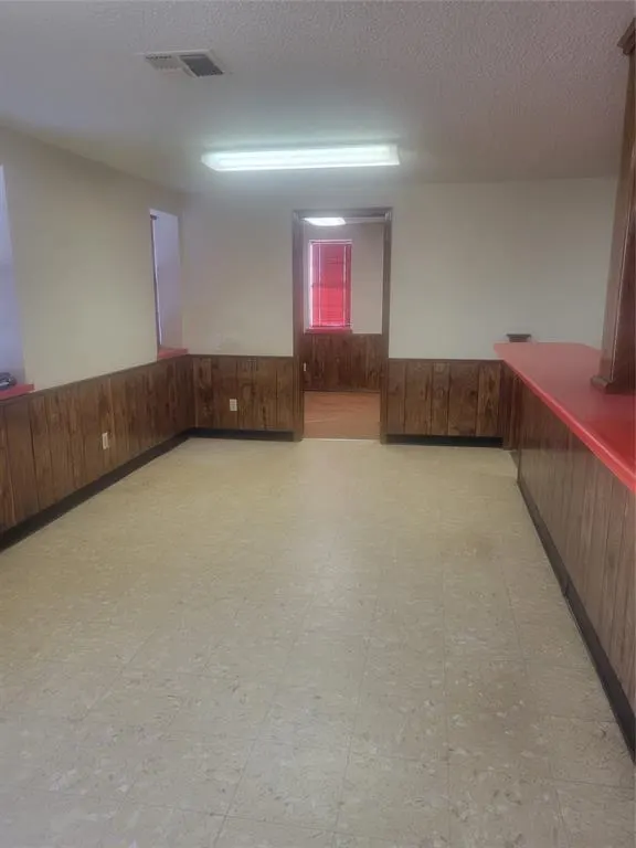 Photo 14 — 610 SE 4th Street, Lindsay, OK 73052