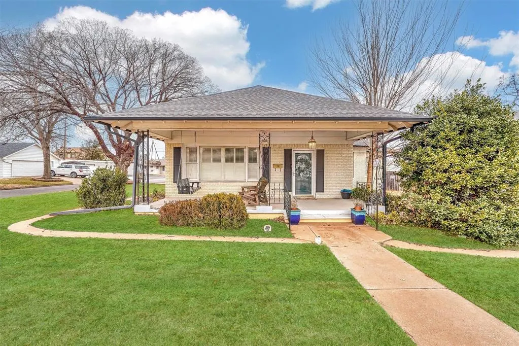 Photo 5 — 821 W Broadway Avenue, Elk City, OK 73644