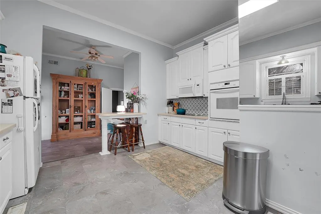 Photo 21 — 821 W Broadway Avenue, Elk City, OK 73644