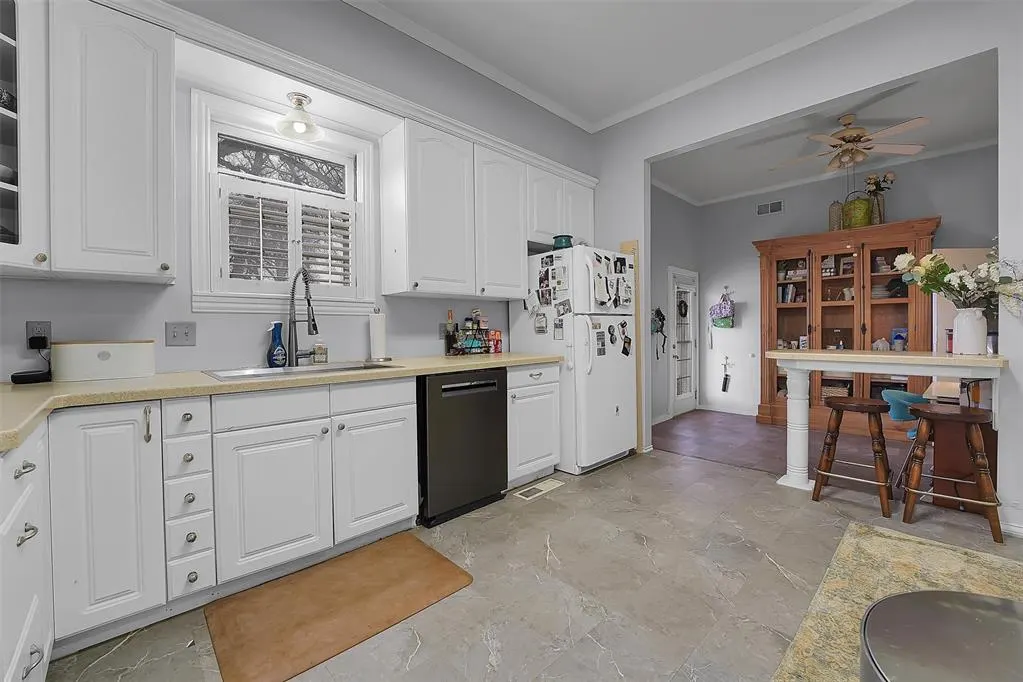 Photo 22 — 821 W Broadway Avenue, Elk City, OK 73644