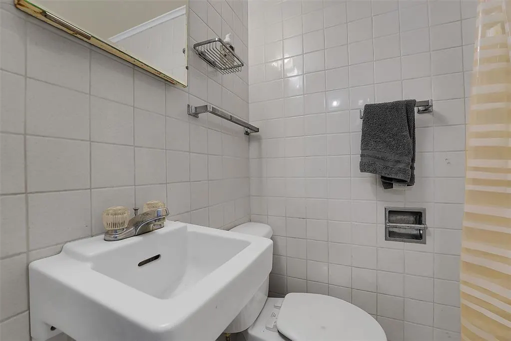Photo 25 — 821 W Broadway Avenue, Elk City, OK 73644