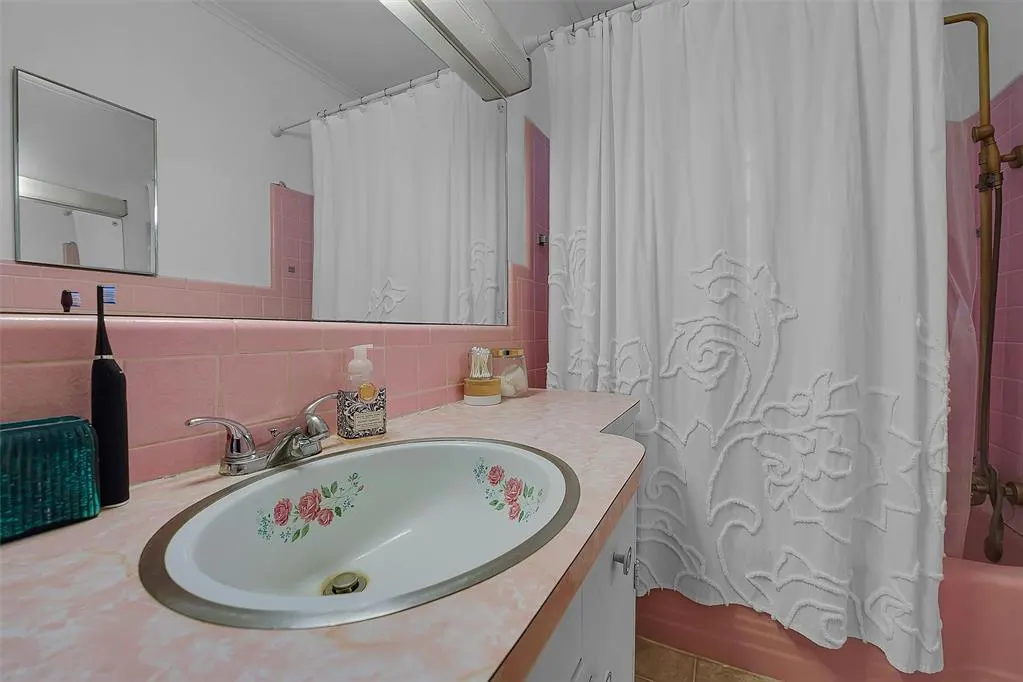 Photo 29 — 821 W Broadway Avenue, Elk City, OK 73644