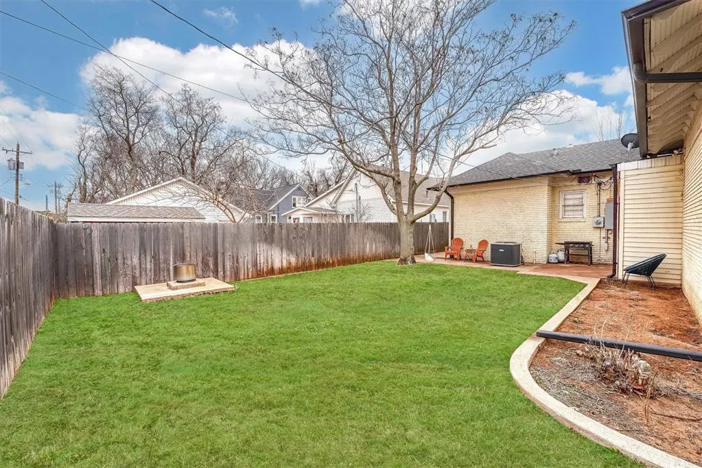 Photo 41 — 821 W Broadway Avenue, Elk City, OK 73644