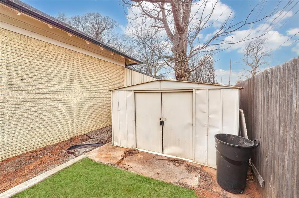 Photo 43 — 821 W Broadway Avenue, Elk City, OK 73644